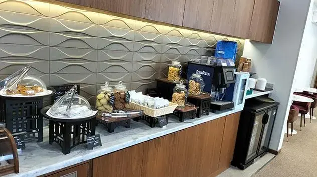 T1 Lounge (Kerbside)