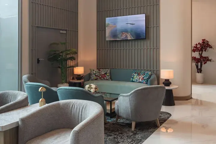 Blue Sky Premier Lounge