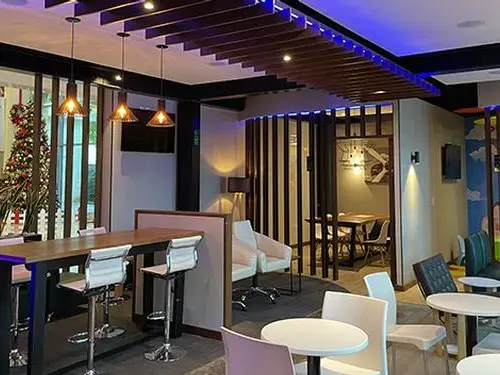 The Lounge