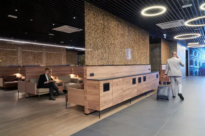 Prima Vista Lounge - Portus