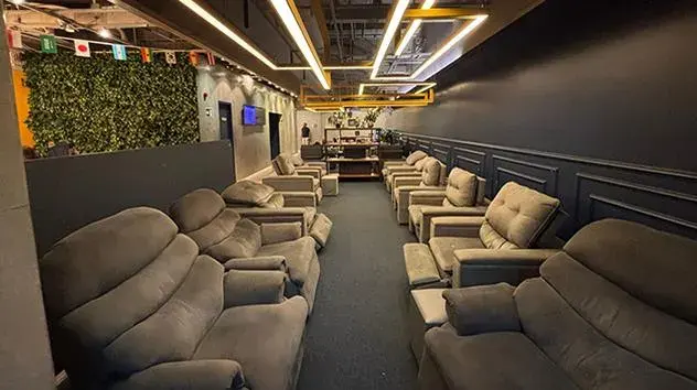 Urban Cowork Airport Lounge