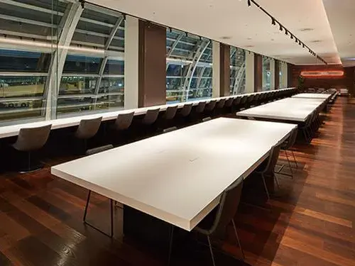 AIRPORT LOUNGE SOUTH
