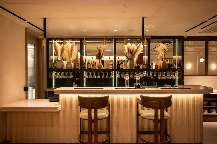 No.1 Lounge