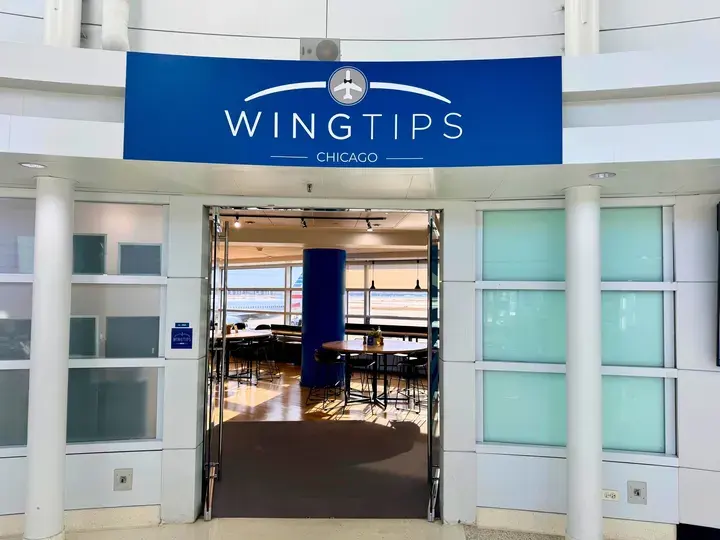 Wingtips Lounge Chicago