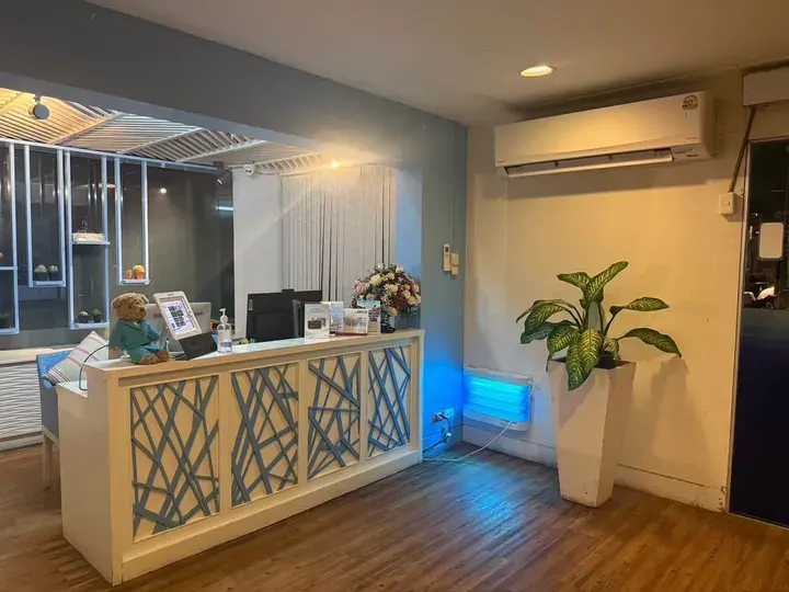 Blue Ribbon Club Lounge